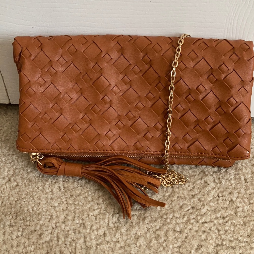 URBAN EXPRESSIONS WOVEN LEATHER VEGAN CROSSBODY